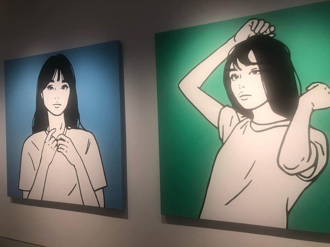 水沢アリーさんのインスタグラム写真 - (水沢アリーInstagram)「@route3boy  KYNEさんの描く女性。 どことなく不機嫌でなんかリアル。 恋人目線の付き合ったら見れる彼女の素顔って感じ。  I went to gallery at Shibuya. The girls who are painted by KYNE look a little cranky and comfortable so they were like realistic girlfriend’s look. I love it. #kyne #アート #art #現代アート #modernart #tokyo」7月23日 22時22分 - ally_mizusawa