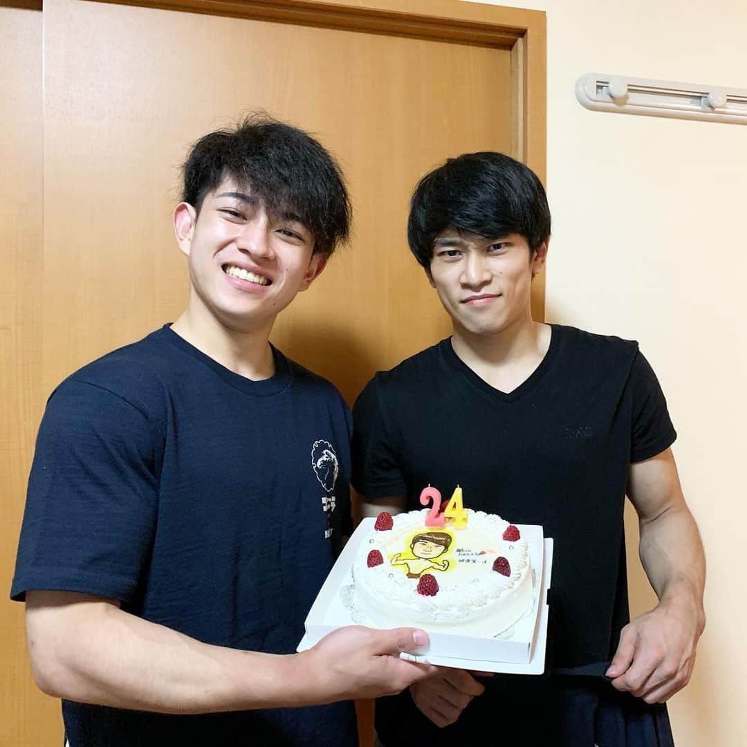 倉島大地さんのインスタグラム写真 - (倉島大地Instagram)「航誕生日おめでと〜🎂」7月23日 22時30分 - kurapi1