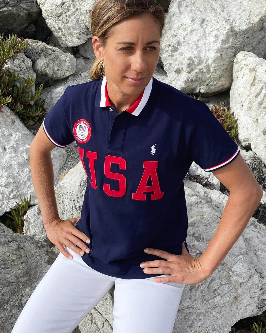 エイプリル・ロスのインスタグラム：「Loving The-Year-Out Collection from @PoloRalphLauren😍 Not only because it’s 🙌🏼 but because 25% of the purchase price of each piece sold supports the Team USA Fund! A year postponement of the Games means another year of training and another year of necessary funding. Since the USOPC is solely funded by private contributions, partnerships like this are essential. I’m grateful for Ralph Lauren’s commitment to support #TeamUSA athletes as we continue to work towards the opportunity to represent our country and chase our Olympic dreams🙌🏼🇺🇸  Discover the Collection and learn more about the Team USA Fund via the link in my bio 👊🏼  #PoloRalphLauren #TokyoOlympics」