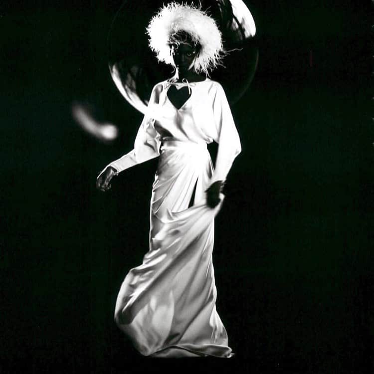アレクシマビーユのインスタグラム：「Thanks @wonderland for this great edito shot by @paulmorelstudios model @kelloggsmarie styled @adelecany  #black&white #photography #alexismabille #hautecouture #inmovement #movement @alexismabille #editorial #wonderlandmagazine #thankyou」