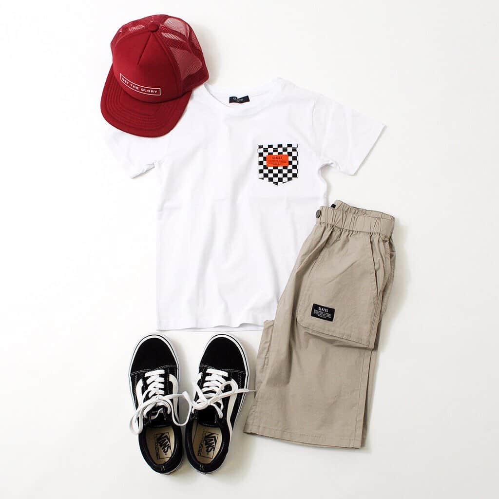 GLAZOSのインスタグラム：「. Summer holiday limited sale! . #GLAZOS 4連休だけの タイムセール開催中◎ . 今だけ限定で ネックゲイターやネッククーラーも セール価格に★ . 新しく#ウイルス対策 として 取り入れるには安い今がオススメです♪「 . ほかにも、#接触冷感 ハーフパンツや おトクなプチプラTシャツなどなど。 . 気になるアイテム チェックしてみてください～！ . #boy #kids #fashion #summer #小学生 #中学生 #wear #男の子 #ボーイズファッション #コーデ #プチプラ #Tshirts #tops #new #新作 #ハーフパンツ #halfpants #3cs #print #夏モノ #クリアランス #セール #半額」