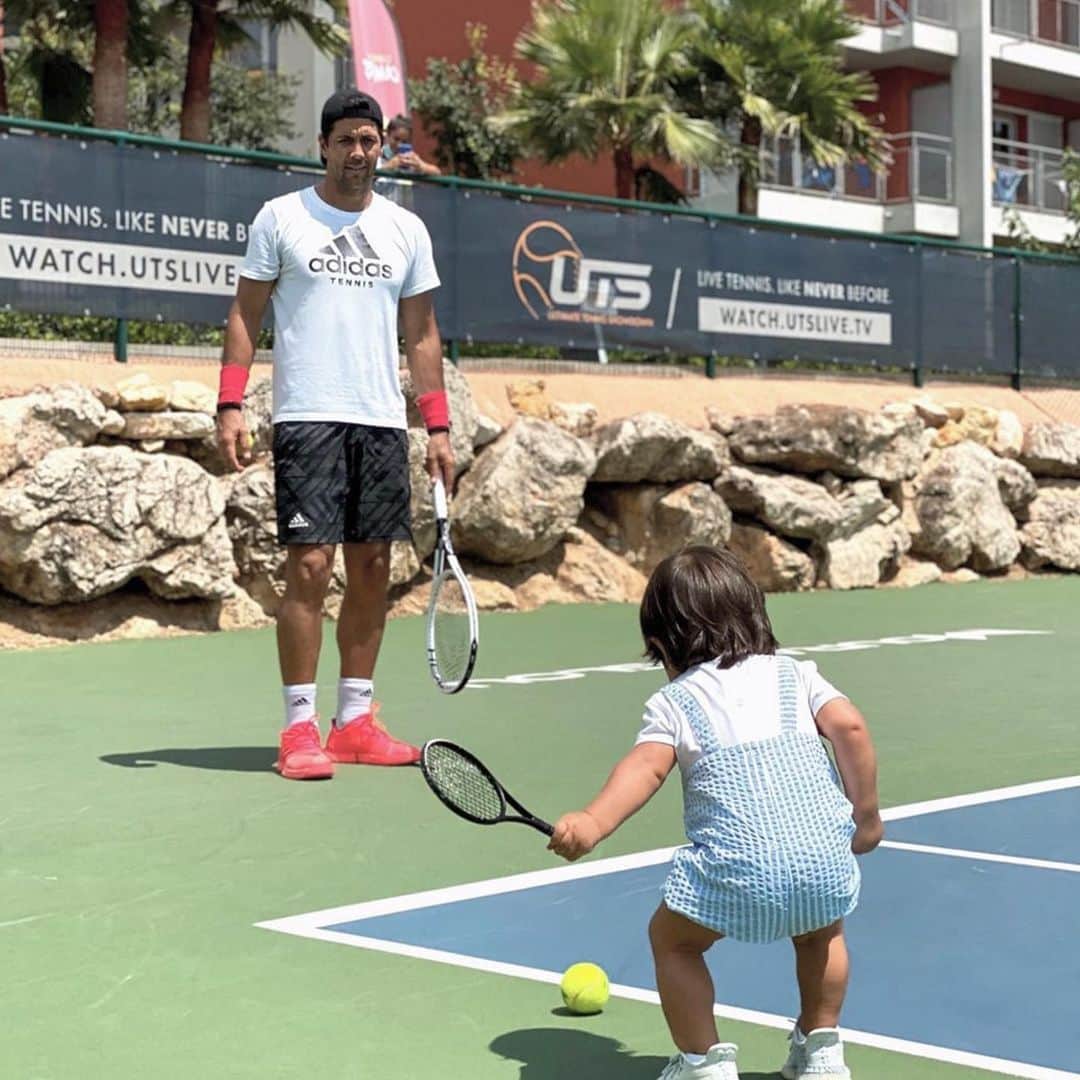 フェルナンド・ベルダスコのインスタグラム：「Lefty like father like son ❤️」