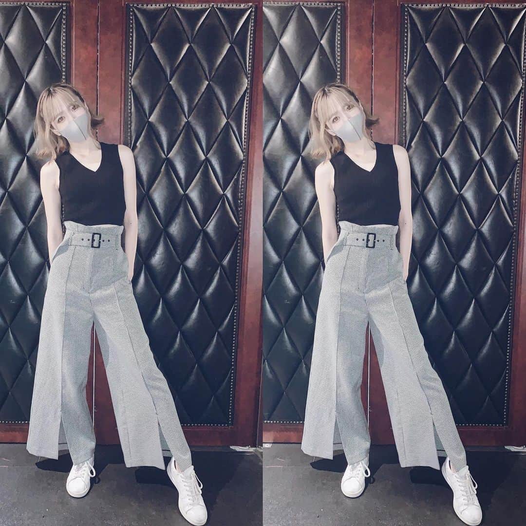 桑名利瑠のインスタグラム：「. . . 🦋🦋🦋 today's code...❤︎ . 오늘의 코디네이터。 . . . #fashion #followforfollowback #followｍe #l4l #makeup #make #outfit #outfitoftheday #selfie #selca #photooftheday #photo #style #me #instafashion #instagood #instalike #instapic #today #code #아이돌 #모델 #패션 #라이브 #도쿄 #murua #ショートボブ #ハイトーン #スニーカー #スニーカー女子」