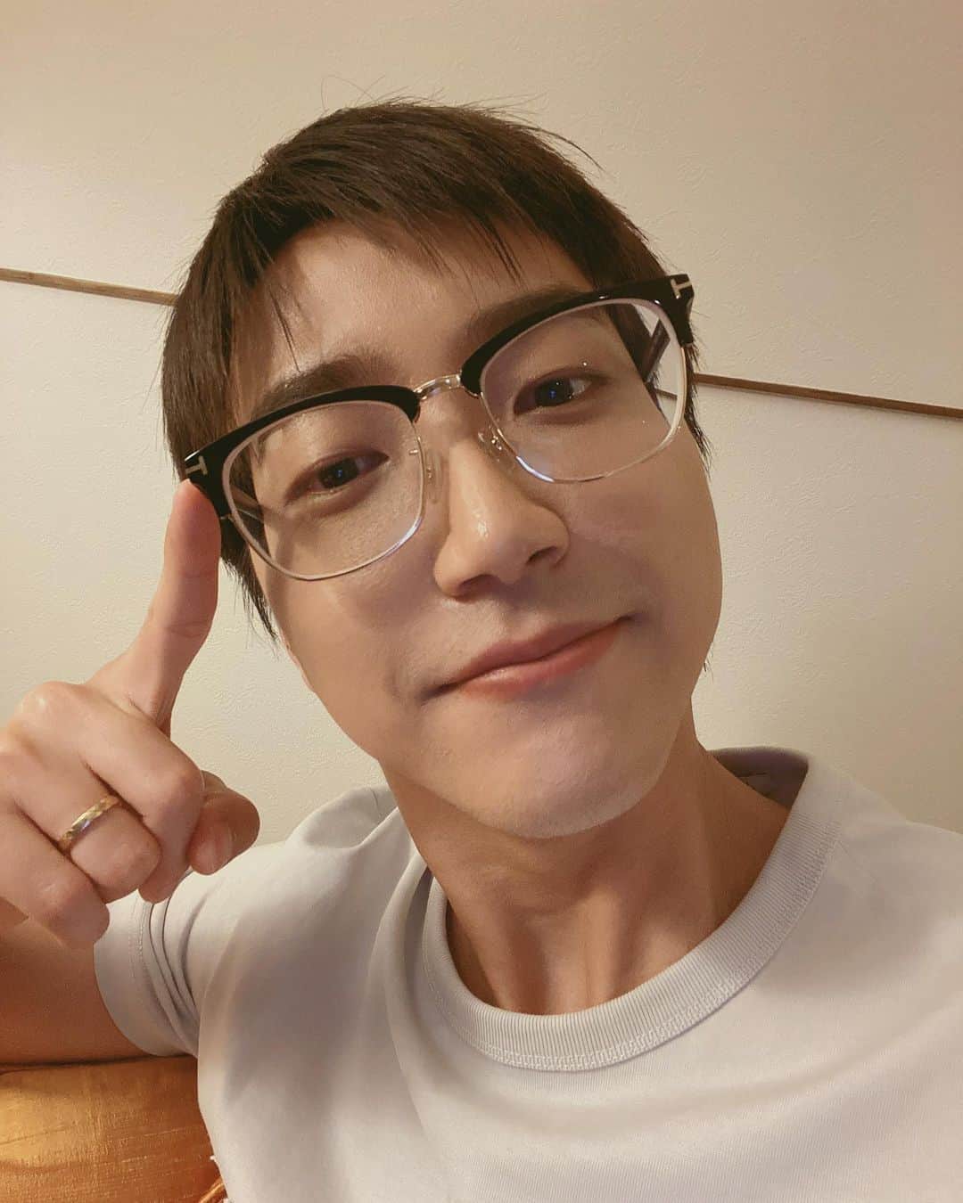 江宏傑さんのインスタグラム写真 - (江宏傑Instagram)「我的新眼鏡👓 好看嗎～ 晚安😴 @tomford」7月23日 23時37分 - chiang_hung_chieh
