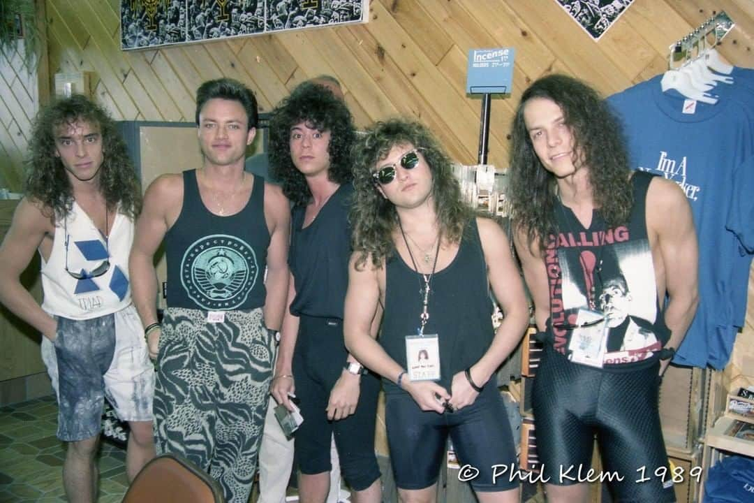 Queensrycheさんのインスタグラム写真 - (QueensrycheInstagram)「#tbt🔙📸 - at Peaches Records on Sunrise Blvd in Ft. Lauderdale after the show in 1989 (photo credit Phil Klem) #queensryche #throwbackthursday #peachesrecordstore #ftlauderdale #florida #circa1989 #soyoung #backintheday #memories #tightshorts #spandex #stylin #aquanet #recordstores #doyouremember」7月23日 23時52分 - queensrycheofficial