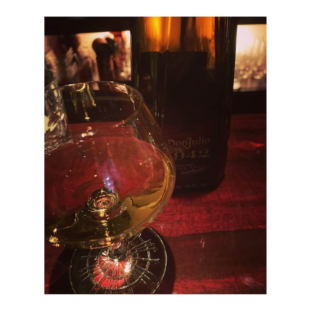 林幸治さんのインスタグラム写真 - (林幸治Instagram)「サフィロ・アネホは架空の酒のようだ。  #ドンフリオ1942 #サフィロアネホ #ベターコールソウル」7月23日 23時55分 - tct_koji_hayashi