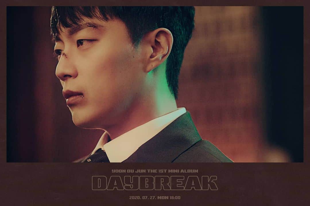 HIGHLIGHTのインスタグラム：「YOON DU JUN THE 1st MINI ALBUM [Daybreak] TITLE SONG `Lonely Night` TEASER - 1 - 2020. 07. 27. 18:00 . . 윤두준(YOON DU JUN) - Lonely Night - Lyrics by BXN, KEEBOMB - Composed by BXN, 변무혁 - Arranged by BXN . . ✔ https://youtu.be/4-m6UdkcbII . . #하이라이트 #Highlight #윤두준 #YOONDUJUN #Daybreak #LonelyNight」