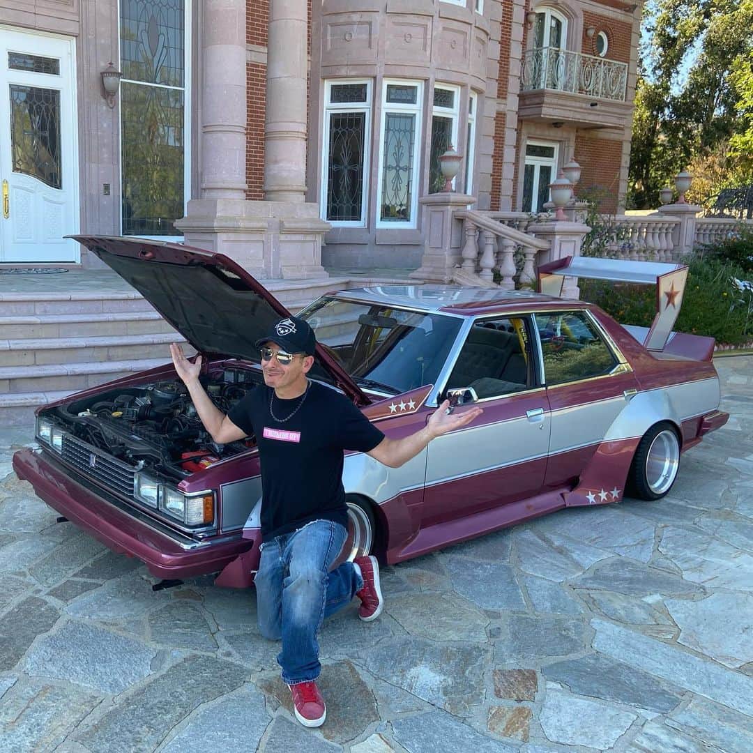 スティーブのインスタグラム：「The kaido racer has a few performance issues to work out so I got with @effspot for a game plan to get it fixed right so we can go cruising in this bad boy soon!!! @lammechanicone to the rescue!  #kaidoracer #zokusha #bosozoku #街道レーサー #族車  クレスタはちょっと調子悪い！直して置かないとドライブに行けない　泣」