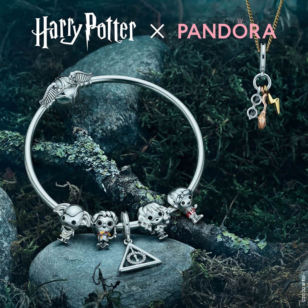PANDORAさんのインスタグラム写真 - (PANDORAInstagram)「Wear your Harry Potter x Pandora charm collection to show your belief in the power of magic, friendship and courage. 💫#HarryPotterxPandora #PandoraBracelet #PandoraCharms」7月24日 0時06分 - theofficialpandora