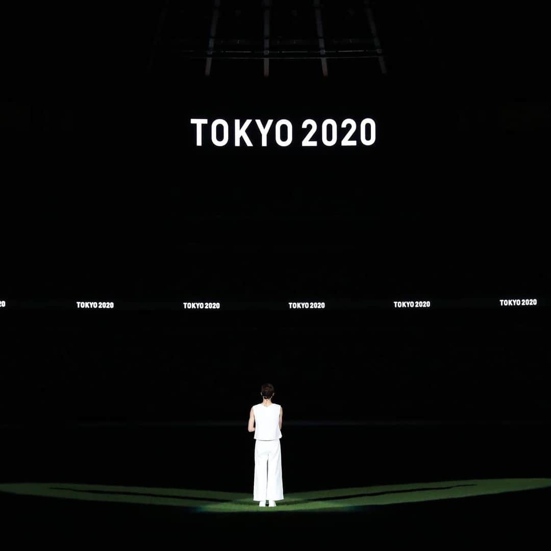 2020年東京オリンピックさんのインスタグラム写真 - (2020年東京オリンピックInstagram)「In 2020, the world transformed and the lives of so many were altered.  At our event we wanted to show our support and gratitude to all the athletes and people of the world who make the Games possible. 💫  #Tokyo2020Plus1 🇯🇵 #Tokyo2020  #Tokyo2020 まであと1年 2020年7月23日、池江璃花子選手とともに、全世界へ向けたメッセージをオリンピックスタジアムからお送りしました。  大会を目指す全てのアスリート、大会を支えてくださる皆さまへの感謝・敬意を込めて😌  📷 Photo by Tokyo 2020 / SHUGO TAKEMI」7月24日 0時18分 - tokyo2020
