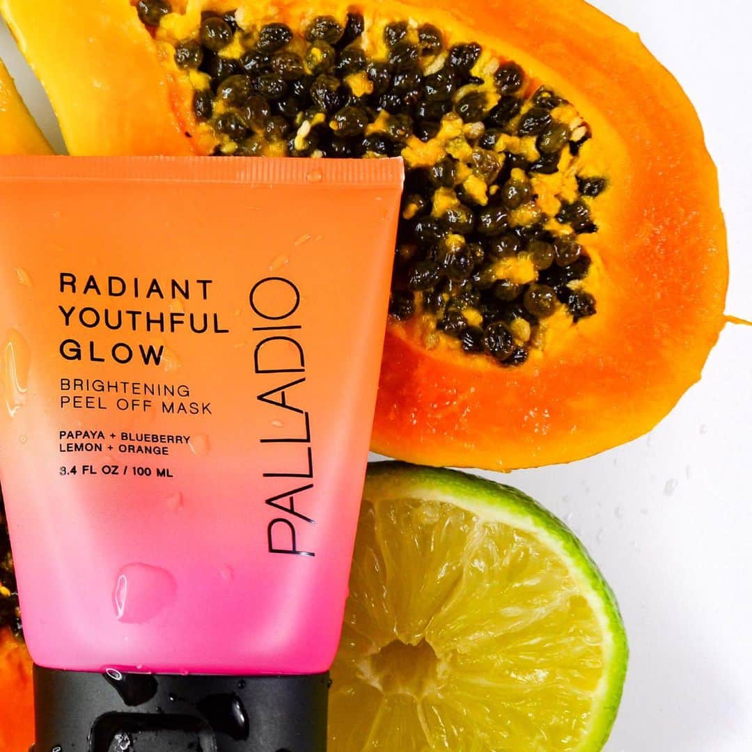 Palladio Beautyさんのインスタグラム写真 - (Palladio BeautyInstagram)「Craving hydrated & healthy skin this summer? ✋ Our botanical infused moisturizing face mask quenches dry skin with a powerful combination of bilberry, ginger, & coconut so you have more time for fun in the sun🌞   Shop Link in Bio 🛒   #PalladioBeauty #FaceMask #Moisturizing」7月24日 0時31分 - palladiobeauty