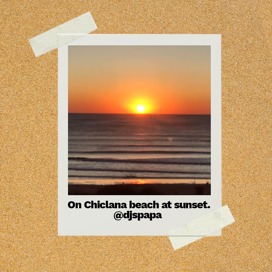 Candy Crushさんのインスタグラム写真 - (Candy CrushInstagram)「First stop 🖐️ on our #VirtualVacation and we're headed to Chiclana Beach in Spain where djspapa (on Twitter) likes to Crush whilst watching the sunset! 🌅  Does this sound like your ideal vacation?!」7月24日 0時54分 - candycrushsaga