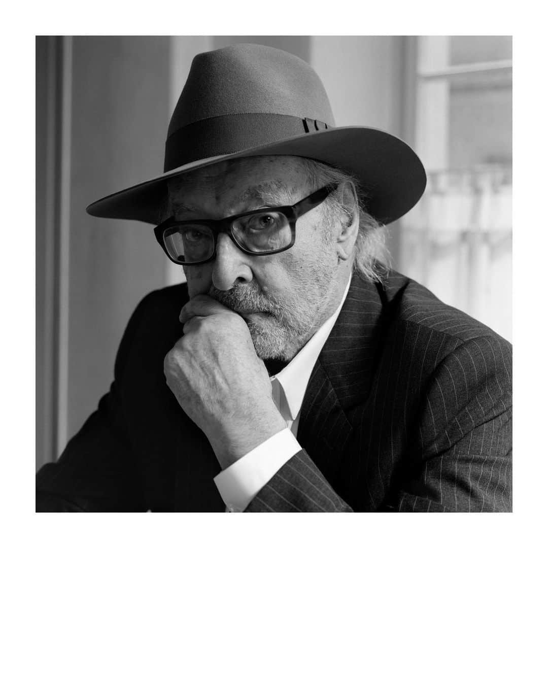 Celineさんのインスタグラム写真 - (CelineInstagram)「PORTRAIT OF AN ARTIST JEAN-LUC GODARD SWITZERLAND, JULY 2020 PHOTOGRAPHY © COURTESY OF HEDI SLIMANE  « IL VOUS SUFFIRA DE COUPER LE SON, DE NE REGARDER QUE SON SOUVENIR DANS LES IMAGES » « ALL YOU HAVE TO DO IS TURN OFF THE SOUND AND JUST LOOK AT HIS MEMORY IN THE IMAGES »  PORTRAIT GALLERY ON WWW.HEDISLIMANE.COM/DIARY @HEDISLIMANE  #CELINEBYHEDISLIMANE」7月24日 1時01分 - celine