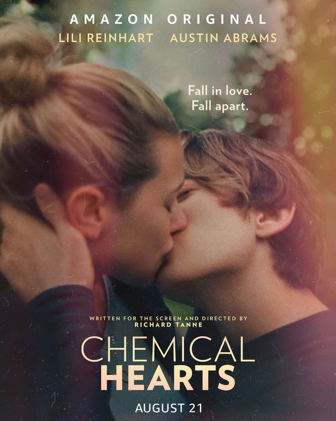 リリ・ラインハルトのインスタグラム：「See you next month 💫 @chemicalhearts」