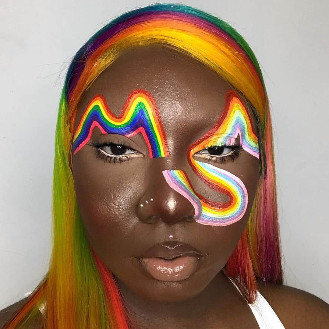 Instagramさんのインスタグラム写真 - (InstagramInstagram)「Naezrah’s (@naezrahlooks) makeup is inspired by colors, shapes and unconventional things. “I am a very multifaceted artist. I do not just do one type of makeup — I do all types of makeup and it makes me very happy. I call myself a shape-shifter because of that,” says the Haitian-American artist, creator and influencer.⁣ ⁣ “I am a shy but uplifting person who loves to spread positivity, no matter how negative my circumstances and surroundings are.⁣ ⁣ I create to uplift and encourage Black artists, especially darker-complexioned artists, that they can absolutely do what they want unapologetically, creatively and artistically, even though we are told we cannot.⁣ ⁣ We are often told our stories and feelings do not matter and are not valid — which is not true. We are also blueprints in many ways but are never credited. I want people to understand that it’s OK to be unapologetically creative, Black and proud!”⁣ ⁣ #ShareBlackStories⁣ ⁣ Photos by @naezrahlooks」7月24日 1時20分 - instagram