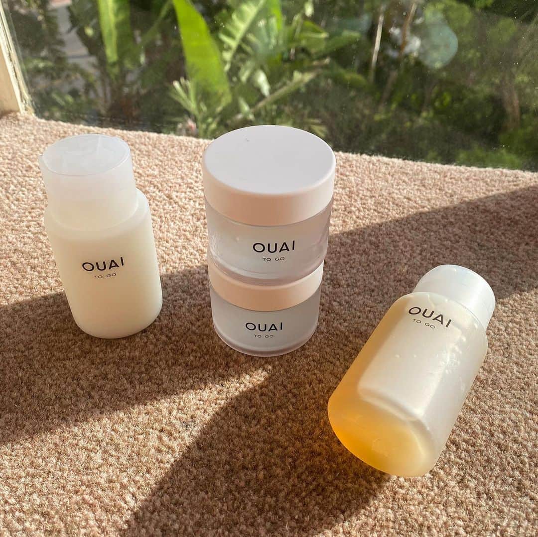 JEN ATKINさんのインスタグラム写真 - (JEN ATKINInstagram)「OUAI TO GO Refillable Travel Kit is live on @theouai .com!! 🧴♻️ 3 refillable bottles, 2 jars + a travel bag so you can bottle your faves, wash, re-use & repeat. Also: great to store snacks in. Tap to shop!」7月24日 1時32分 - jenatkinhair