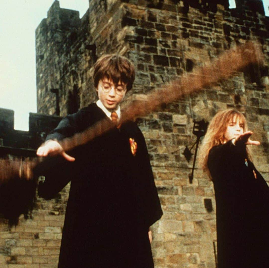 E! Onlineさんのインスタグラム写真 - (E! OnlineInstagram)「It's yer birthday, H̶a̶r̶r̶y̶ Daniel Radcliffe! Here's to another year wingardium levi-older and to any excuse to post #TBT Harry Potter pics. (📷: Fox/Entertainment Pictures/ZUMAPRESS)」7月24日 1時28分 - enews