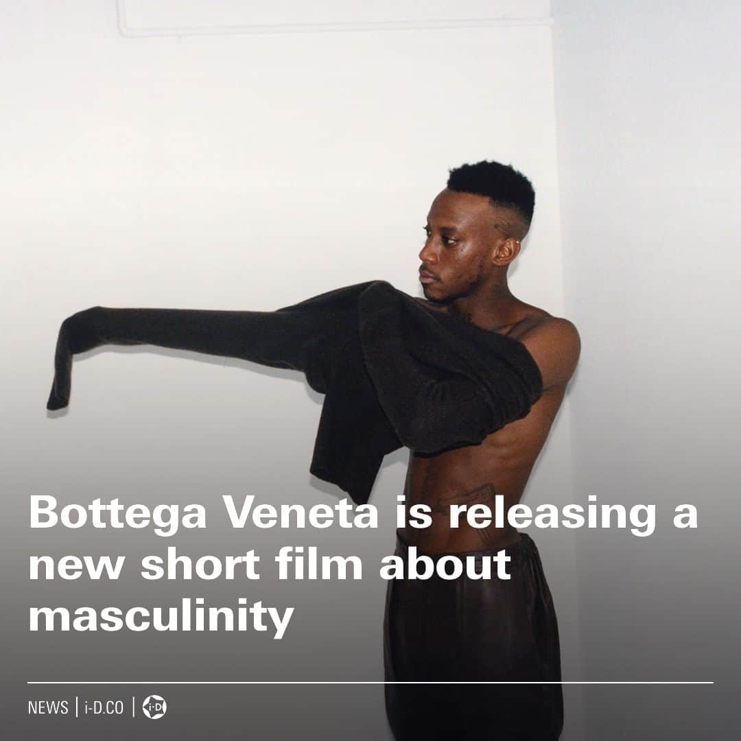 i-Dさんのインスタグラム写真 - (i-DInstagram)「What maketh a man, you ask?⁠ ⁠ @bottegaveneta's new short film explores just that. ⁠ ⁠ A collaboration between @tyronelebon and the house’s Creative Director Daniel Lee, it sees a cast of artists reflect on masculinity and their relationships to clothing.⁠ ⁠ Head to the link in our bio for a preview, while the full version drops at midnight on the house’s website. ⁠ .⁠ .⁠ .⁠ Text @mahoroseward」7月24日 1時54分 - i_d