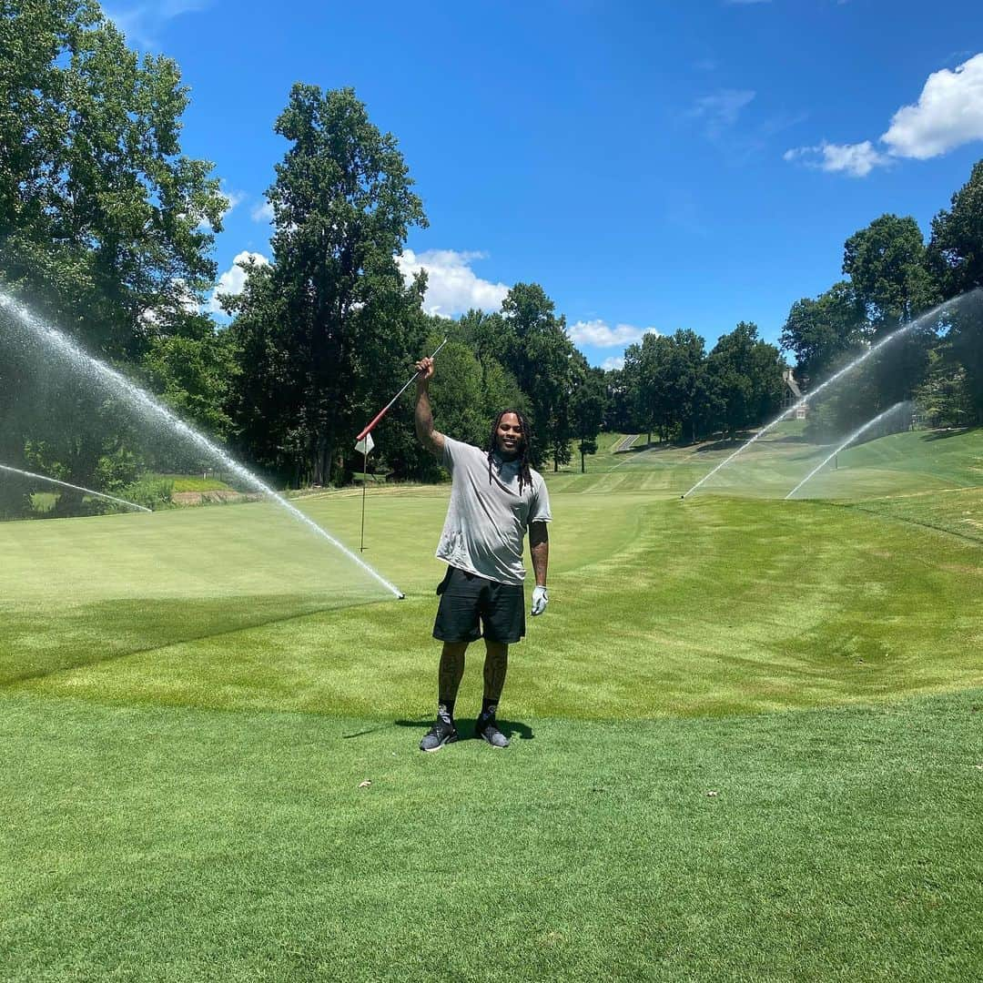 ワカ・フロッカ・フレイムさんのインスタグラム写真 - (ワカ・フロッカ・フレイムInstagram)「This becoming a habit 🏌🏽」7月24日 2時11分 - wakaflocka