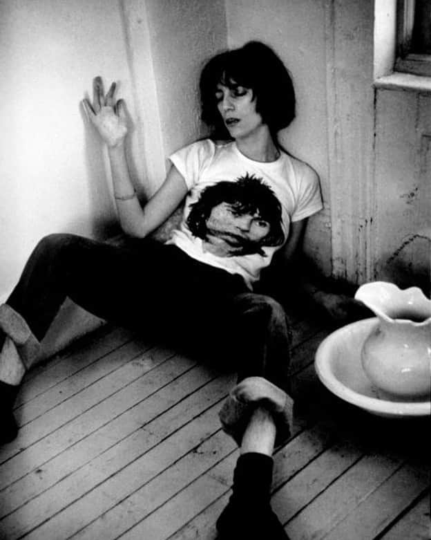大森美希さんのインスタグラム写真 - (大森美希Instagram)「Patti Smith, photo by Frank Stefanko, 1974   #mood  #pattismith #portrait #frankstefanko #monochrome #70sfashion #newyorkpunk #styleicon #androgynous #musician #artist #carisma #parislife #今日の一枚 #パティスミス #ポートレート #モノクロ写真 #70年代ファッション #アンドロジナス #スタイルアイコン #ミュージシャン #音楽 #洋楽 #写真 #アート #スタイル #ニューヨークパンク #今日のムード #海外生活 #パリ生活」7月24日 4時18分 - mikiomori_