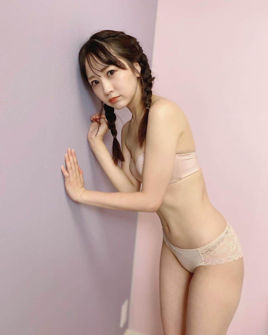 浜田翔子さんのインスタグラム写真 - (浜田翔子Instagram)「噂のベージュなのに上品にみえる bra👙 #この格好遠くから見たら全裸だと思われました #YouTubeでこじはるさんが紹介されてました！ #近々動画で紹介します！」7月9日 21時31分 - shoko_hamada