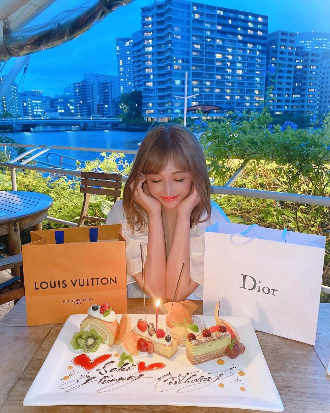 真優川咲のグルメインスタ