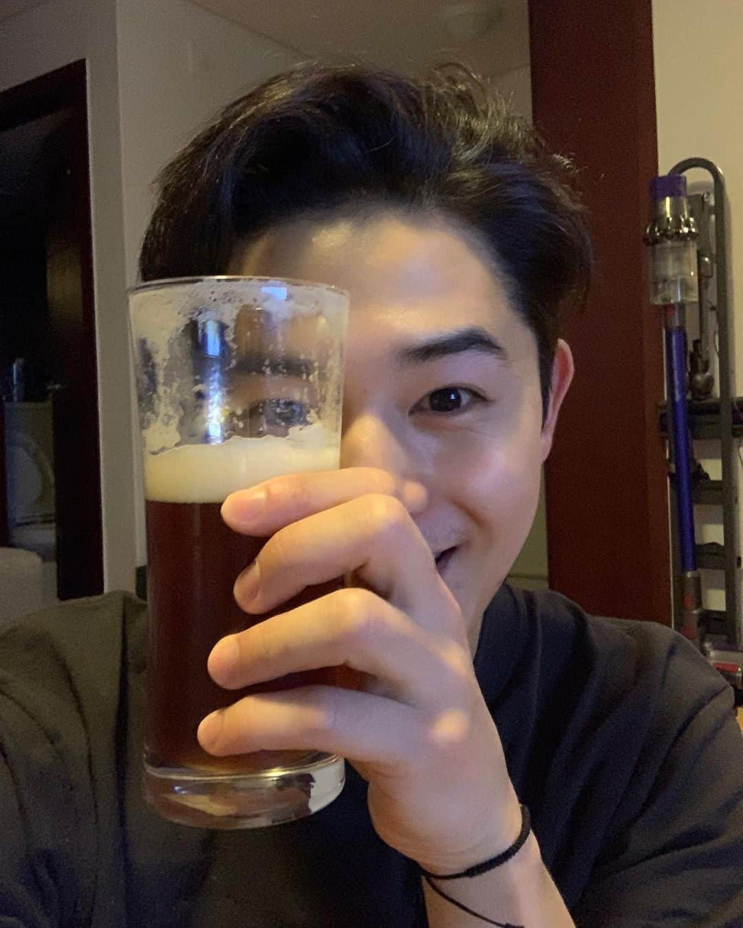 キム・ドンジュンさんのインスタグラム写真 - (キム・ドンジュンInstagram)「🍺맥주 한잔에 맛남의 광장📺 . . . #현실은#촬영장🎥#본방사수」7月9日 20時40分 - super_d.j