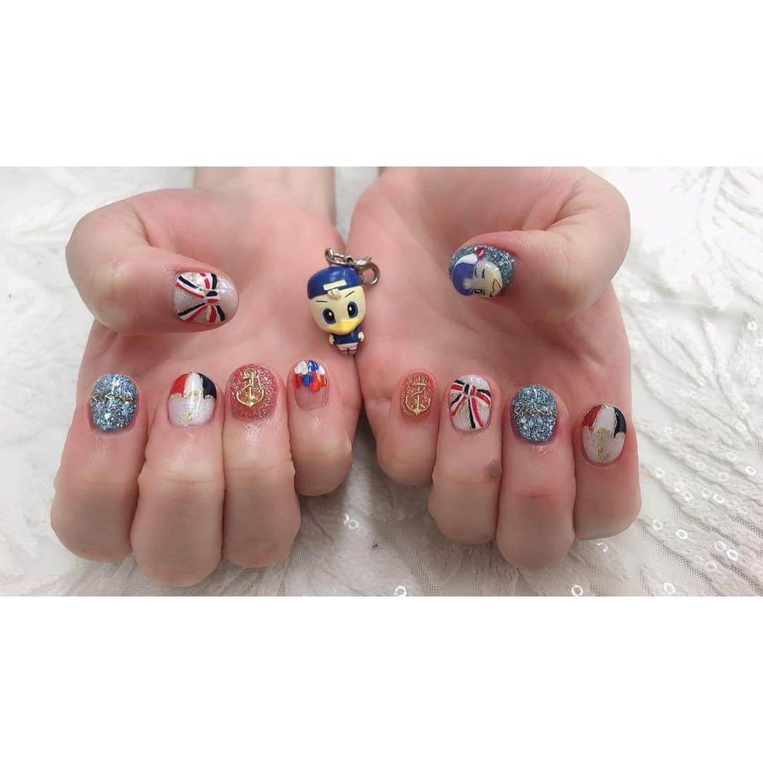 山口みらんさんのインスタグラム写真 - (山口みらんInstagram)「New nails 💅💗 . 3Dで作ってもらったマリノスケ🔴⚪️🔵 . トリコロールのリボン🎀 . トリパラのイラスト⛱ 、 4つの星⭐️⭐️⭐️⭐️ . 碇のパーツ⚓ . とことんマリノスに凝りました\(*°∀°*)/Jリーグ再開が嬉しくて夏ってトリコロールの色が似合う⚪️🔴🔵 、 #fmarinos #nail #マリノスネイル #jリーグ #jサポ女子 #マリノス #トリコロール #トリコロールネイル #トリパラ #横浜 #サッカー」7月9日 20時43分 - yamaguchi_miran