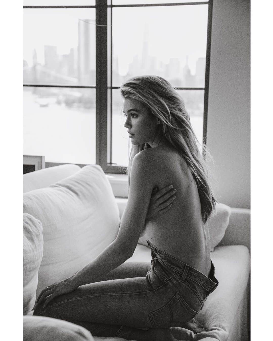 Victoria Leeのインスタグラム：「🌚」