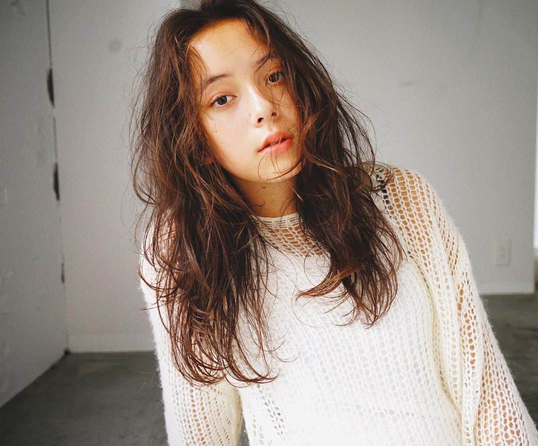 カワシリアツシのインスタグラム：「癖を活かして、 nuance wave☺︎ makeは　@3_0_kn__」