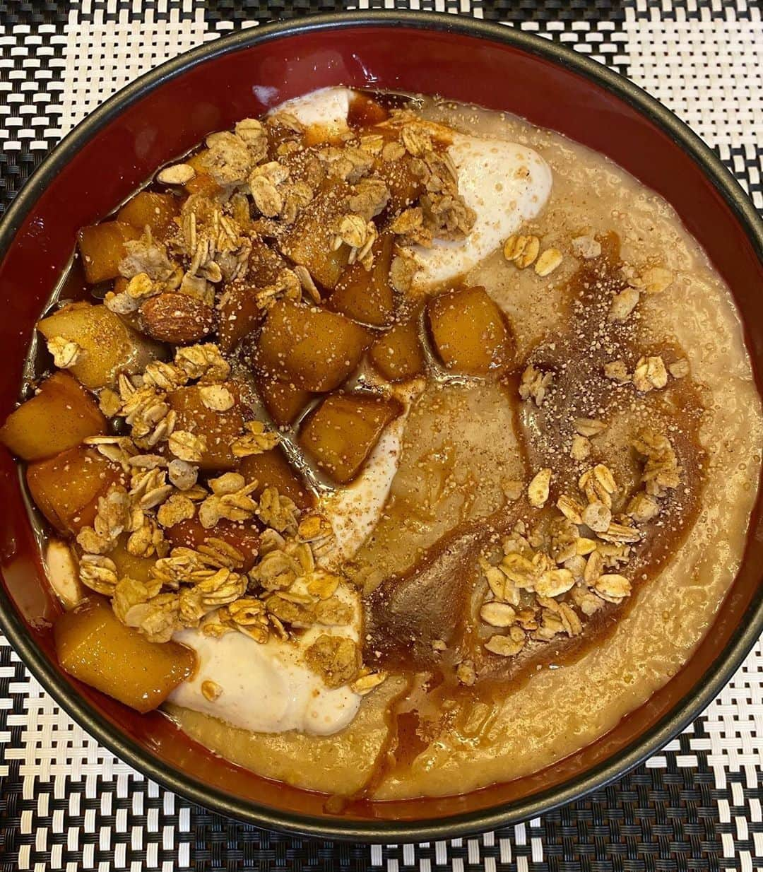 Flavorgod Seasoningsさんのインスタグラム写真 - (Flavorgod SeasoningsInstagram)「Apple cinnamon growing oats topped with spiced Greek yogurt⁠ -⁠ Make with #Flavorgod Buttery Cinnamon Roll Topper⁠ -⁠ Customer: @kelleycooksww⁠ -⁠ Add delicious flavors to your meals!⬇️⁠ Click link in the bio -> @flavorgod  www.flavorgod.com⁠ -⁠ "Sautéed apples & granola 5sp for this huge bowl. I love this technique is gives you way more oats for lower points! Head on over to @hungrygirl and check out her recipe!"⁠ -⁠ Flavor God Seasonings are:⁠ ✅ZERO CALORIES PER SERVING⁠ ✅MADE FRESH⁠ ✅MADE LOCALLY IN US⁠ ✅FREE GIFTS AT CHECKOUT⁠ ✅GLUTEN FREE⁠ ✅#PALEO & #KETO FRIENDLY⁠ -⁠ #food #foodie #flavorgod #seasonings #glutenfree #mealprep #seasonings #breakfast #lunch #dinner #yummy #delicious #foodporn ⁠」7月9日 21時00分 - flavorgod