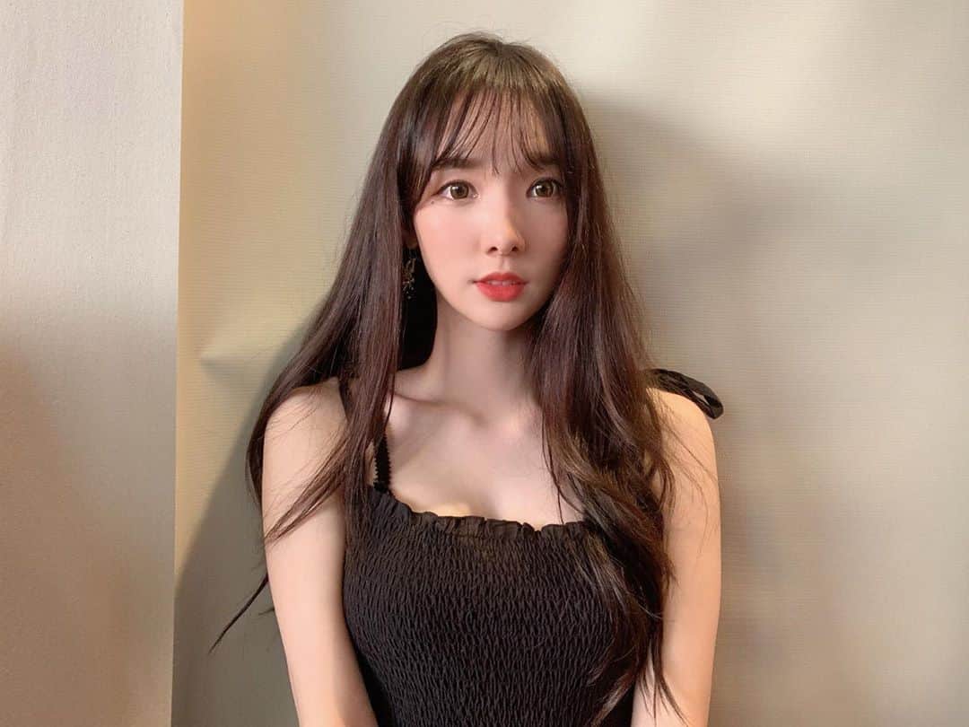 ミンヒ のインスタグラム：「백만년만에 프사바꿈🤔」