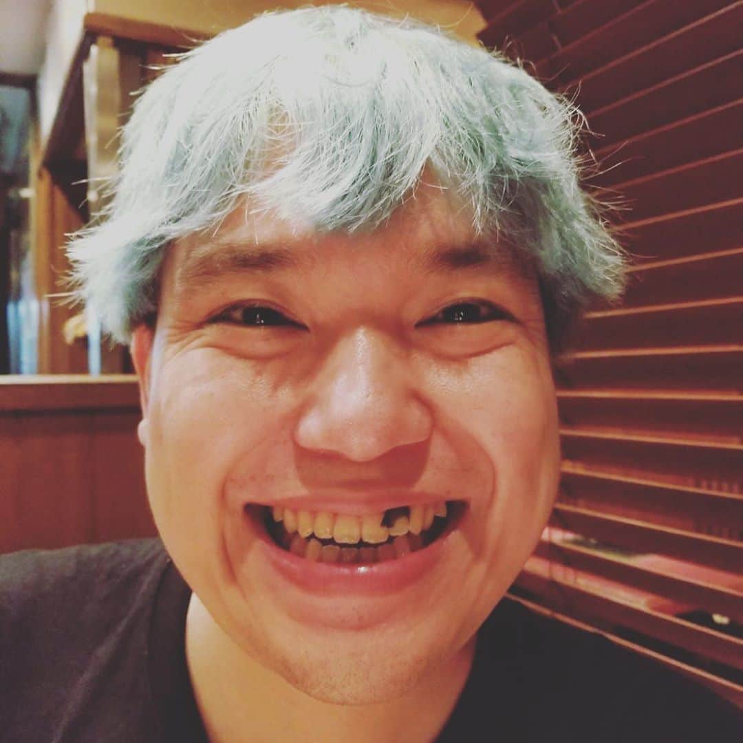 相馬トランジスタのインスタグラム：「アシスタントのお母さんに焼肉を御馳走になった時相馬  #毎日笑顔日記」