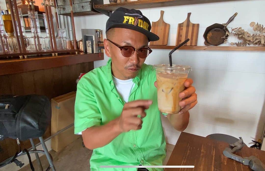 DJ LEADさんのインスタグラム写真 - (DJ LEADInstagram)「Favorite Coffey shop in American Village in Okinawa. Called Zhyvago.  #マジうま　#リードマンちゃんねる」7月9日 12時45分 - djleadhh