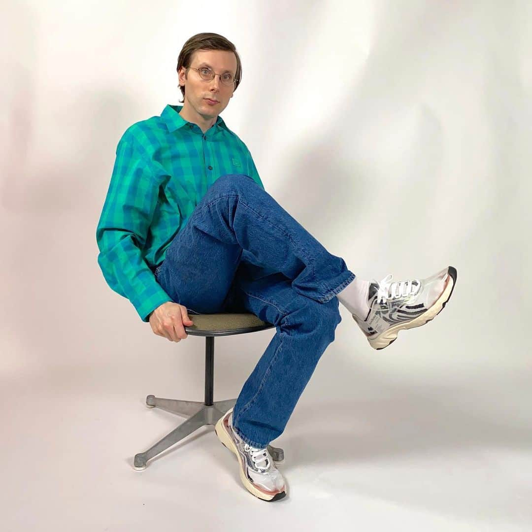 HYPEBEASTさんのインスタグラム写真 - (HYPEBEASTInstagram)「@hypebeastkicks: @acnestudios has enlisted @bradhall_shoes to showcase a new transparent version of its vintage running-inspired N3W sneaker. It features an upper that is completely see-through, revealing nothing but the brand’s signature pink-and-black branded insoles, a product tag on the inside, white laces and transparent stitching. Finishing off the design is a lightweight rubber sole unit that sports angular ridges on the midsole. Head to the link in our bio to watch Brad Hall’s review of the shoe. It’s set to release at Acne Studios’ website and stores on July 9.⁠⠀ Photo: Acne Studios」7月9日 13時21分 - hypebeast