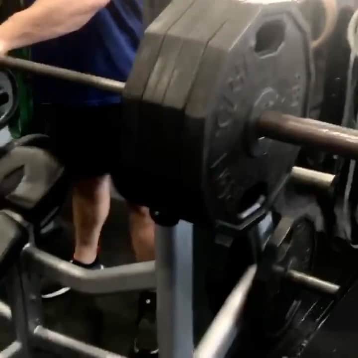 MCハマーのインスタグラム：「‪Our mind set is, if you put in the work age is a non-factor. Mighty Mo hittin that 405 🦾🦾🦾 ‬」