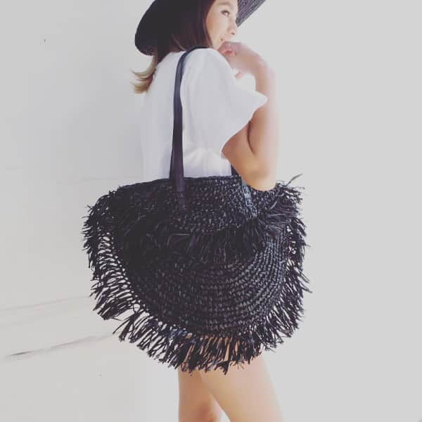 eight o eight のインスタグラム：「. . ＦＲＩＮＧＥ ＢＡＧ . . .  #beach #sea #beachhouse #beachstyle #beachgirl #california #aloha #hawaii #アロハ #ビーチ雑貨 #ビーチハウス #ビーチスタイル #ビーチライフ #ハワイ#ハワイアン #ハワイ雑貨 #コースタルリビング #カリフォルニア雑貨 #カリフォルニアライフ#カリフォルニアスタイル#雑貨#海 #海を感じる雑貨 #夏コーデ」