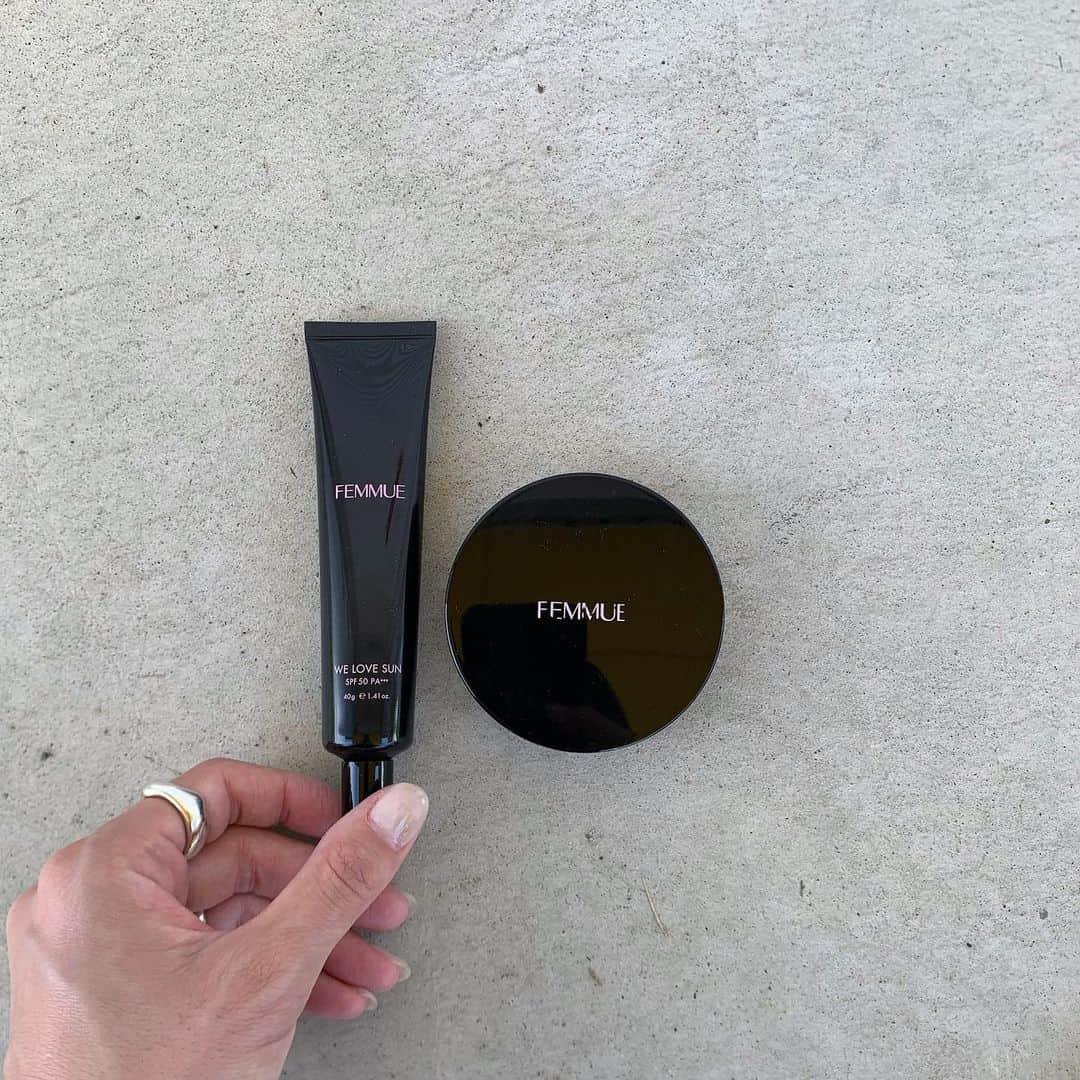 Mie Kawanoのインスタグラム：「今更だけど… @femmue_japan のトーンアップ UVクリームめっちゃ良かった♡ @toonecosmetics のマスカラとアイブロウマスカラは お気に入りでリピ買い𓅊」