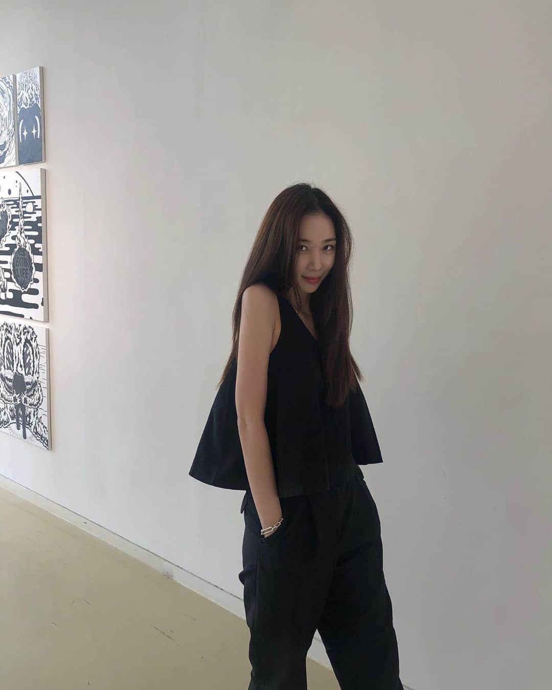 イユエリンのインスタグラム：「조용해서 좋네」