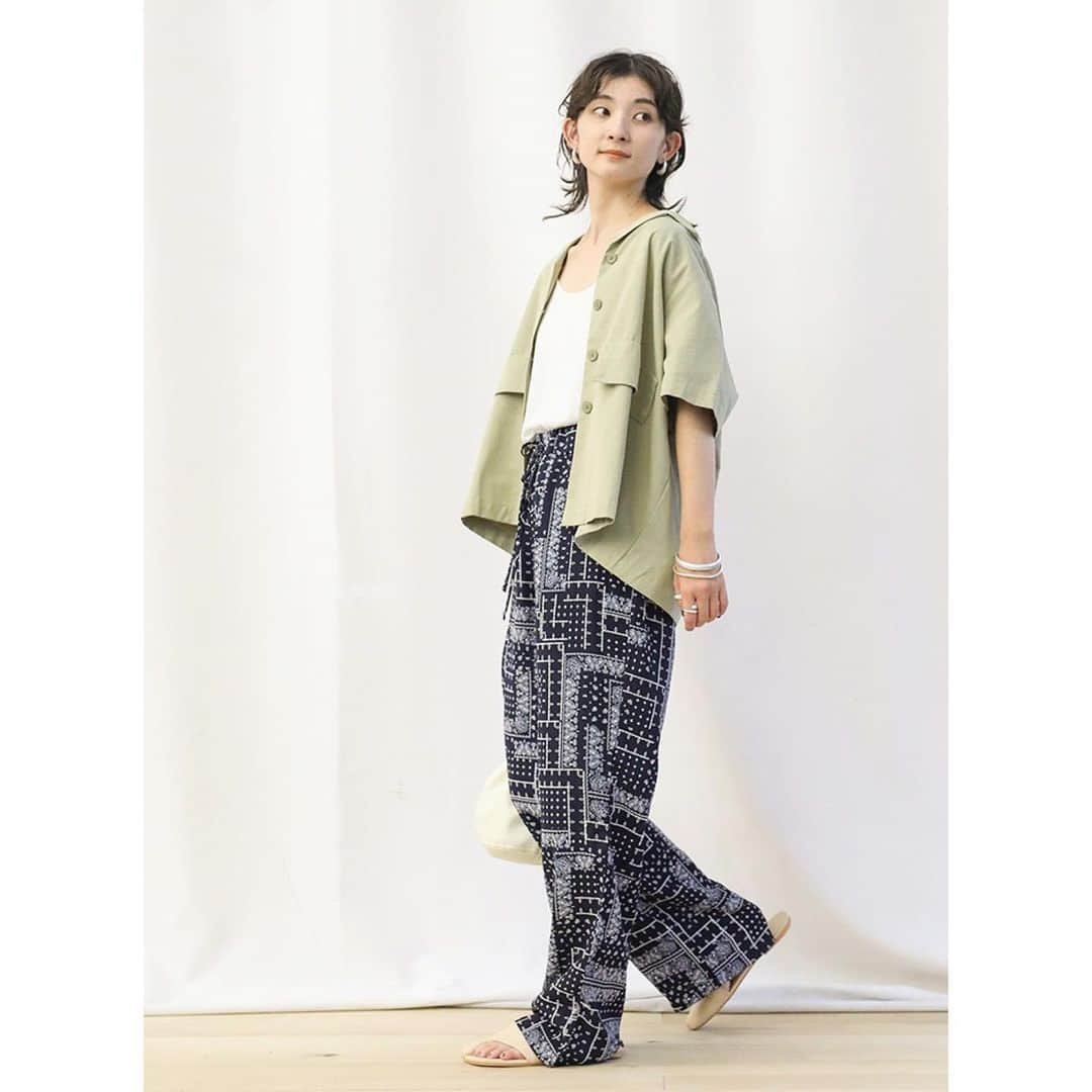 moca さんのインスタグラム写真 - (moca Instagram)「. 【new arrivals】 . 7/9(thu) 18：00〜 . No.10008759 PAISLEY NUANCE PANTS ¥3,900+tax ivory / navy . #selectmoca」7月9日 15時09分 - selectmoca