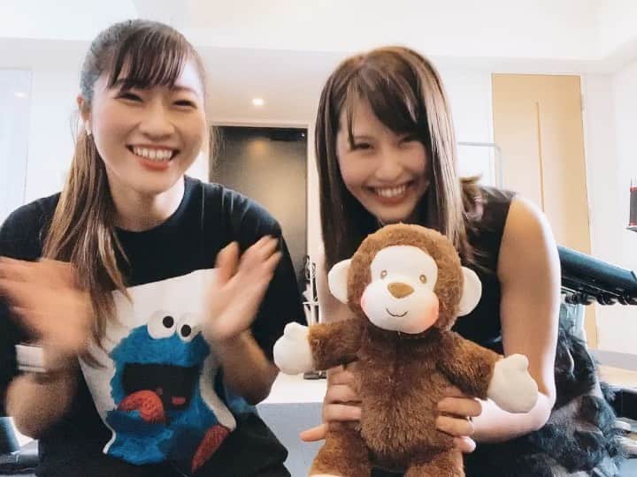 Chiharuのインスタグラム：「周年お祝いで🐵頂きました❣️笑 @minamizukawa ちゃんいつも有難う❤️❤️可愛いすぎる。。しばらくジムの看板🐵にします。 . #STYLESHOWN #筋トレ女子  #パーソナルジム #女性パーソナルトレーナー」