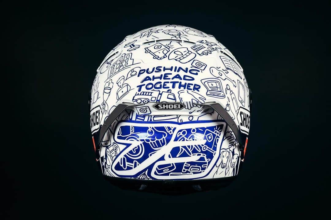 レプソル・ホンダさんのインスタグラム写真 - (レプソル・ホンダInstagram)「Special helmets for a special cause  ⠀⠀⠀⠀⠀⠀⠀⠀⠀ @marcmarquez93 and @alexmarquez73 will wear these special #PushingAheadTogether helmets for the #SpanishGP. ⠀⠀⠀⠀⠀⠀⠀⠀⠀ They will be auctioned off after the race to benefit the Spanish Red Cross @cruzrojaesp」7月9日 21時41分 - hrc_motogp