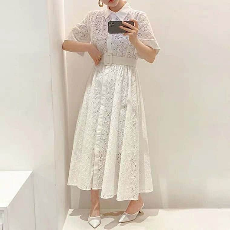 Y's Stellaさんのインスタグラム写真 - (Y's StellaInstagram)「. 🌼New dress . . 詳細はOnline shopをご覧下さい . . . #ロングワンピ#今日の服#今日のコーデ#コーディネート#レースワンピ#コーデ#プチプラ#プチプラファッション#カラーシャツ#おそろコーデ#シンプルコーデ#アクセ#ママファッション #バルーン袖#ママ#サンダル #襟付き#リボン #ザラジョ#ザラ #バルーンスリーブ#restir#mylan #yokochan」7月9日 21時43分 - ys_stella_shop