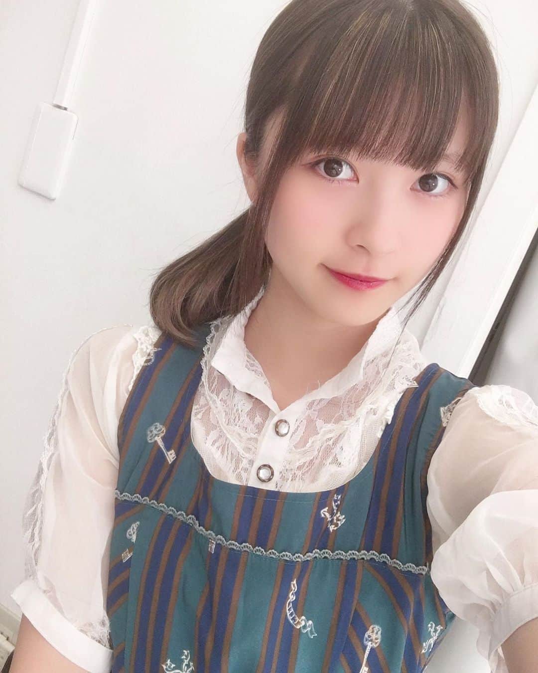 のインスタグラム：「まじで楽しい撮影だったし我得だったからUPされるの楽しみだな〜🥳  -  #kissbee #urakiss #japaneseidol #ankrouge #youtuber #followme」