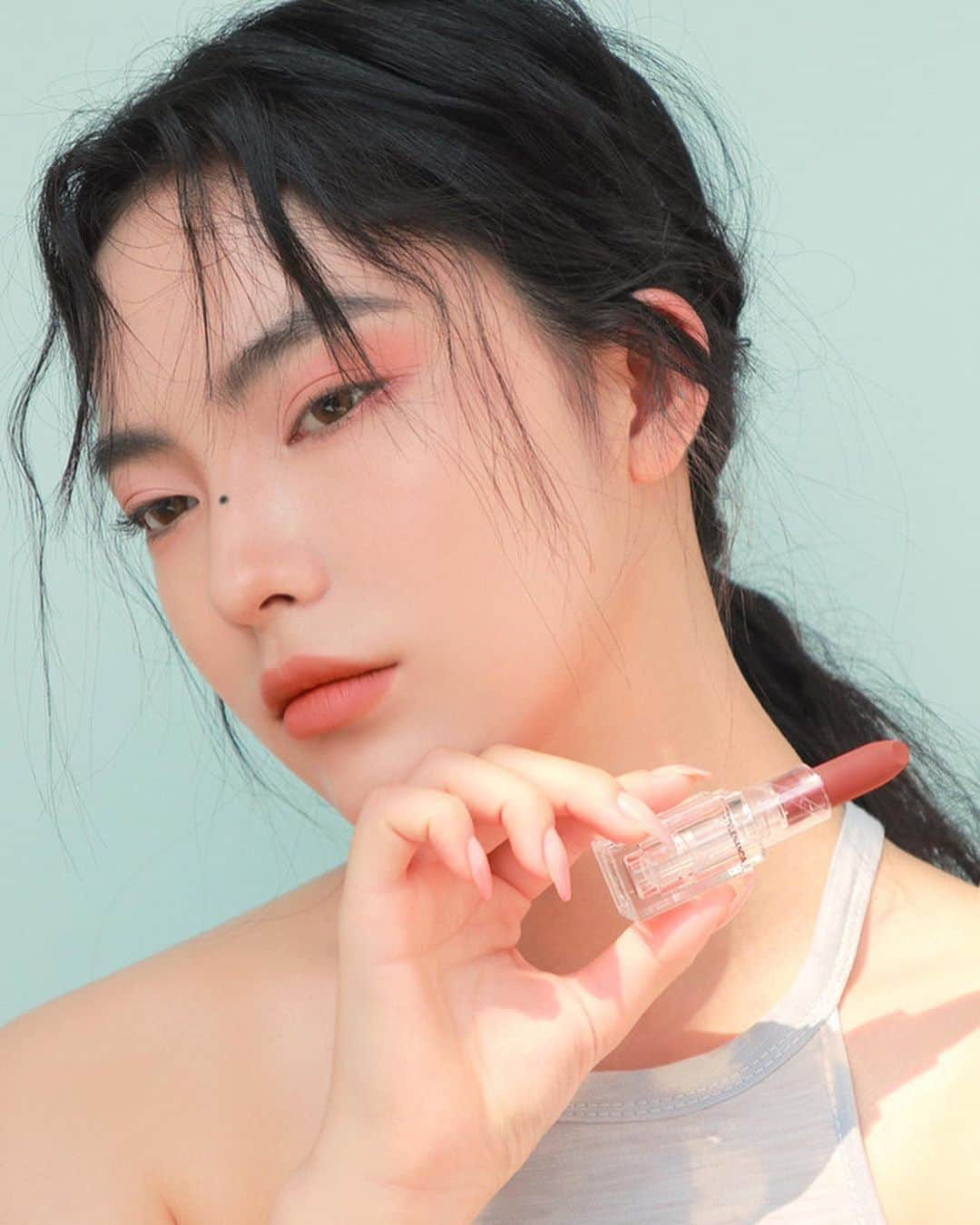 3CE Official Instagramさんのインスタグラム写真 - (3CE Official InstagramInstagram)「3CE CLEAR LAYER EDITION 3CE SOFT MATTE LIPSTICK #MURMURING 포근함을 담아낸 데일리 누드 핑크🤍 - Soft daily noodie pink🤍 #3CE #3CECLEARLAYEREDITION #3CESOFTMATTELIPSTICK」7月9日 16時42分 - 3ce_official