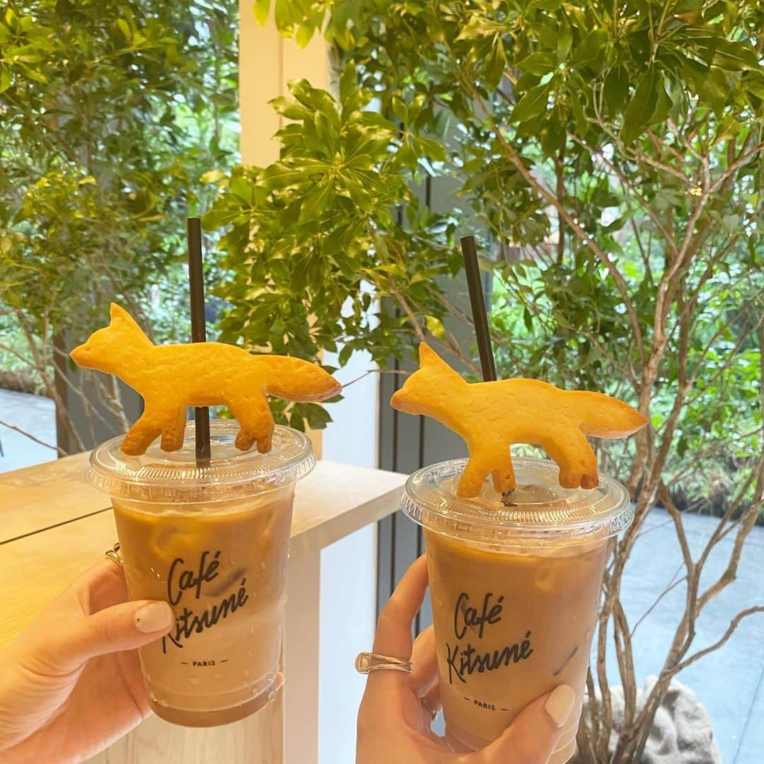 yuukii.iさんのインスタグラム写真 - (yuukii.iInstagram)「﻿ お久しぶりの @_miki0124_ ちゃんと🦊❤︎  #cafekitsune #キツネカフェ #京都カフェ」7月9日 17時16分 - yuukii.i