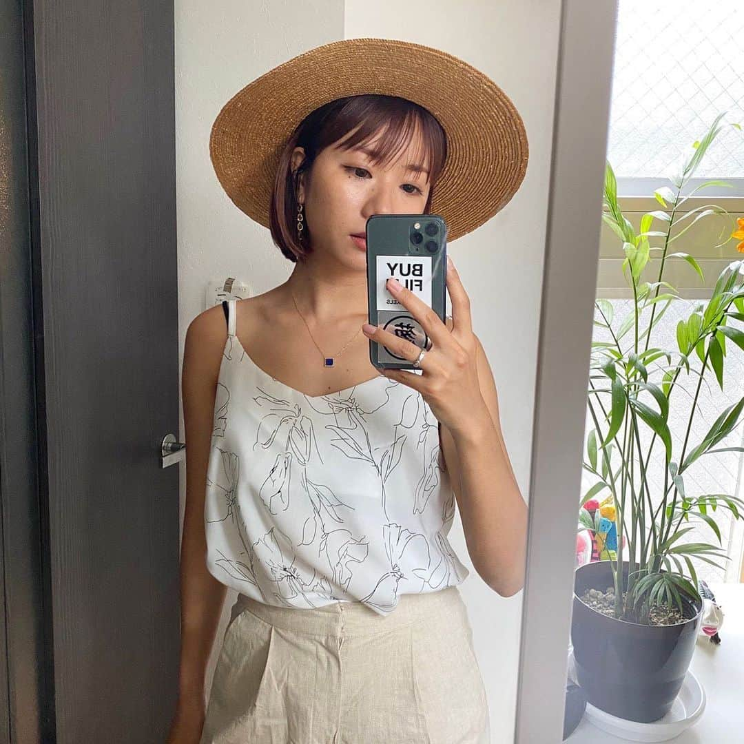 Aya（高本彩）さんのインスタグラム写真 - (Aya（高本彩）Instagram)「夏だーーー🌴暑い。一枚でもさらっと着れるキャミ探してたのだー。 @fifth_store #fifth#shwf#フィフス#私服#レトロフラワーデザインキャミソール」7月9日 17時17分 - aya_dream04