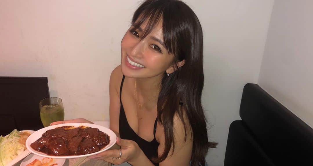 平沼ファナのグルメインスタ