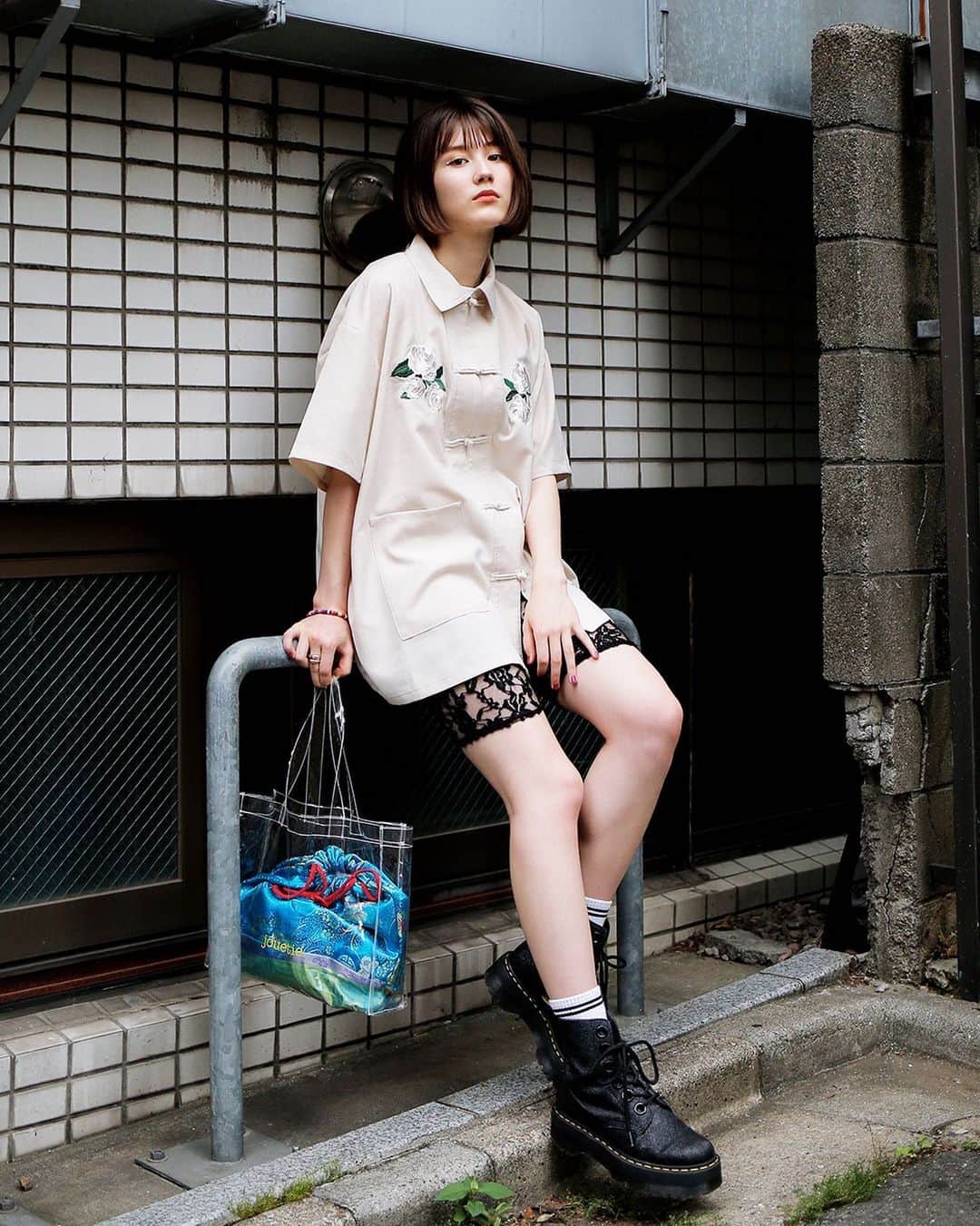 Droptokyoさんのインスタグラム写真 - (DroptokyoInstagram)「TOKYO STREET STYLE⁣ Name: @lily_1001_official  Occupation: Model Top: #jouetie Pants: #Vintage Shoes: #DrMartens Bag: #jouetie Accessory: #Vintage #streetstyle#droptokyo#tokyo#japan#streetscene#streetfashion#streetwear#streetculture#fashion#ストリートファッション#fashion#コーディネート#tokyofashion#japanfashion⁣ Photography: @abeasamidesu」7月9日 18時08分 - drop_tokyo