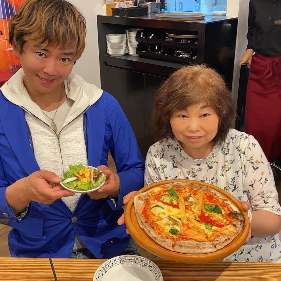 楽しんごさんのインスタグラム写真 - (楽しんごInstagram)「赤坂最高級イタリアン🇮🇹 #pizza #dalsegno #pasta」7月9日 18時21分 - tanoshingo.official